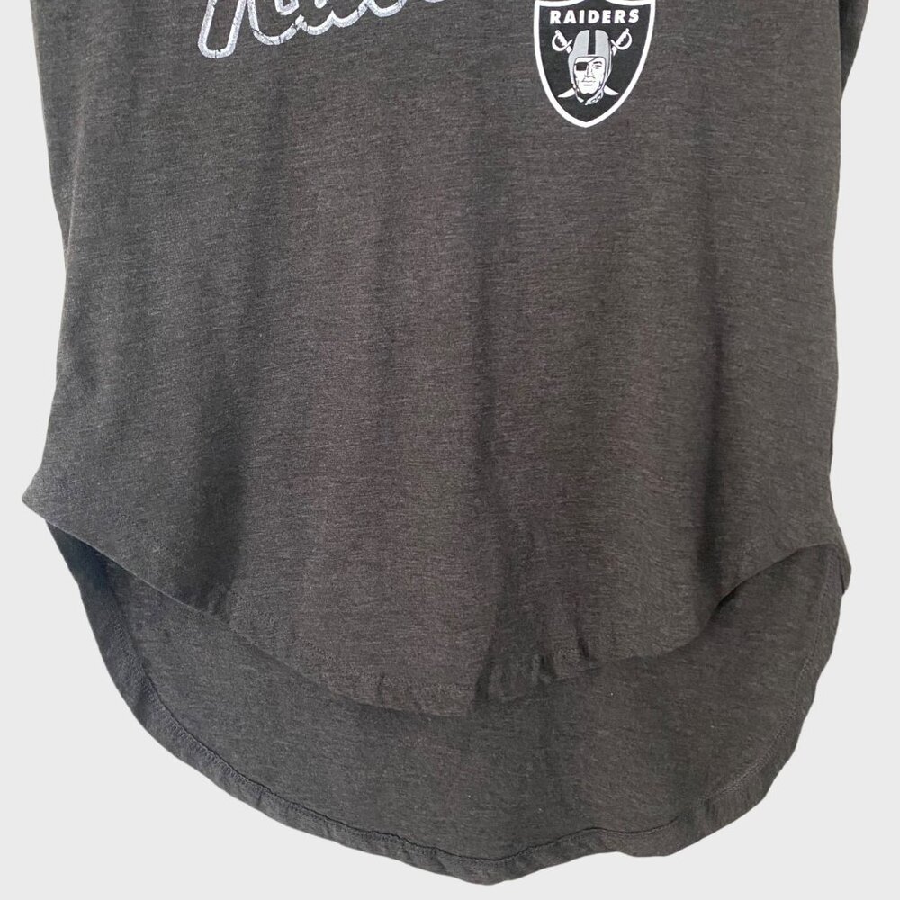 NFL Las Vegas Raiders V-Neck T-Shirt Womens Small Gray Short-Sleeve Football Tee - Picture 6 of 11